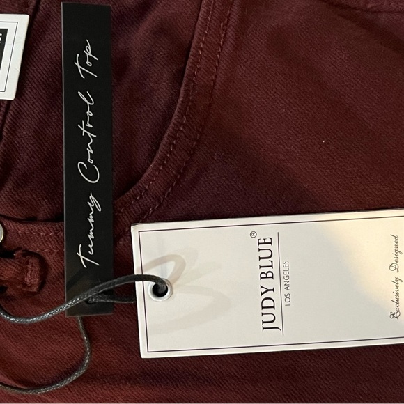 Judy Blue Jeans NWT Ladies Size 11/30 Cropped Wide Leg Super Stretchy Super Soft - Picture 6 of 7